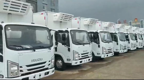 93KW 125HP Isuzu रेफ्रिजरेटेड वैन डीजल 4×2 Isuzu फ्रीजर ट्रक