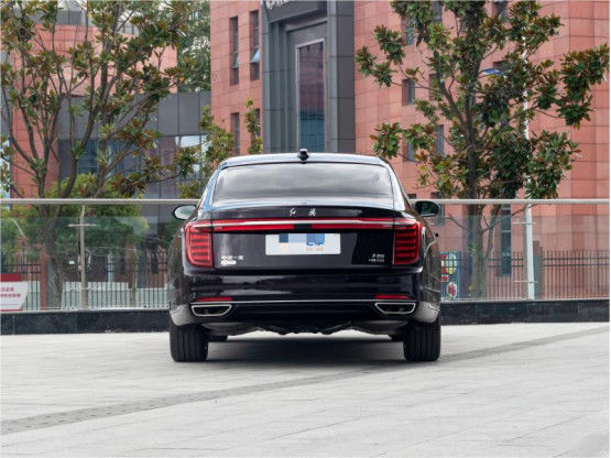 4 सीटें / 5 सीटें Hongqi H9 लक्जरी गैसोलीन 4×2 लिमोसिन 2