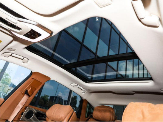 4 सीटें / 5 सीटें Hongqi H9 लक्जरी गैसोलीन 4×2 लिमोसिन 8