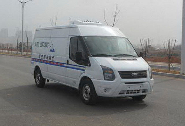 100Kw रेफ्रिजरेटेड ट्रक MT82 फोर्ड ट्रांजिट रीफर वैन व्हाइट 1